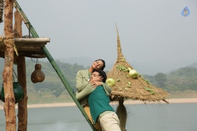 Fashion Designer Movie New Stills