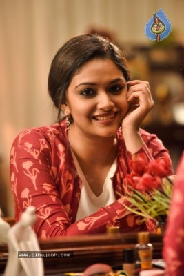 Keerthi Suresh Stills from Sarkar