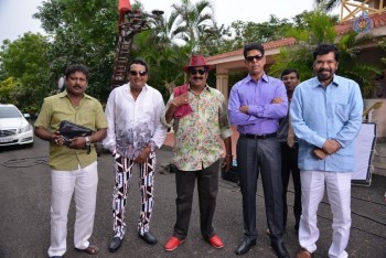 Meelo Evaru Koteswarudu Movie Photos