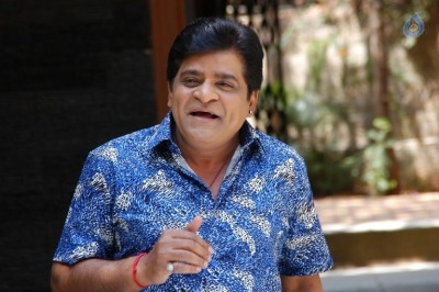 Naa Route Separate Movie Working Stills