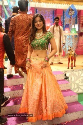 Narthanasala Movie On Location Song Cover Photos