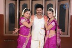 Oruvar Meethu Oruvar Sainthu Tamil Movie Stills