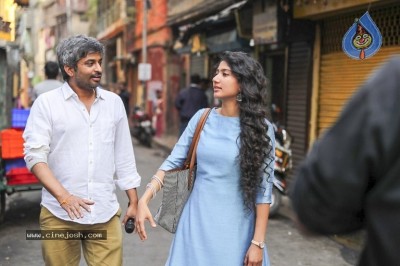 Padi Padi Leche Manasu Movie Working Stills