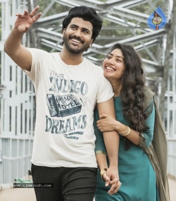 Padi Padi Leche Manasu New Still