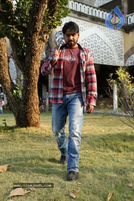 Sakalakala Vallabhudu Movie Stills And Working Stills