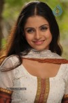 Tholisaariga Movie Stills
