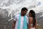 Thulli Ezhunthathu Kadhal Tamil Movie New Stills
