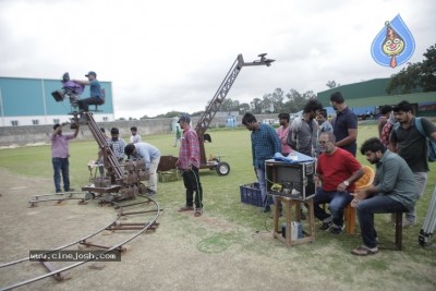 Valliddari Madhya Working Stills