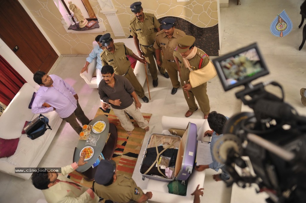 1000 Abaddalu Movie New Stills - 15 / 23 photos