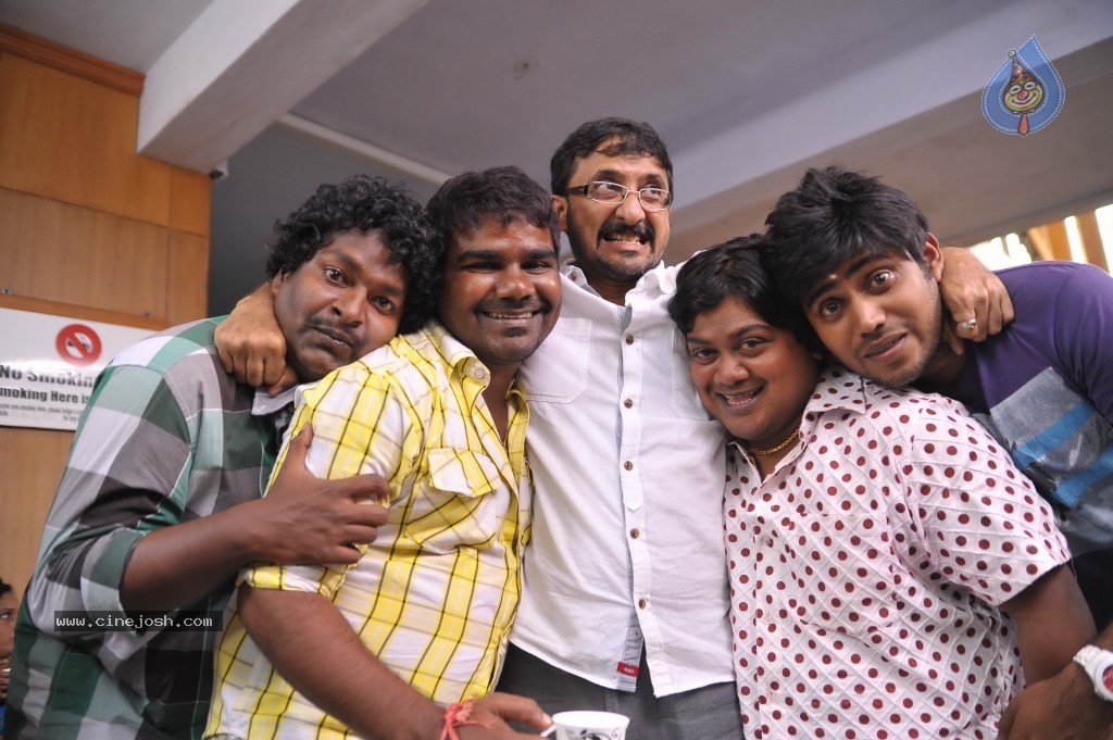 1000 Abaddalu Movie New Stills - 17 / 23 photos