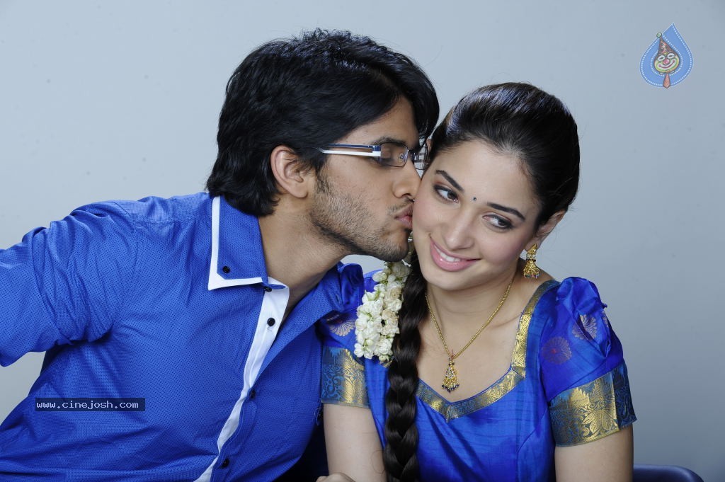 100% Love Movie Stills - 3 / 4 photos