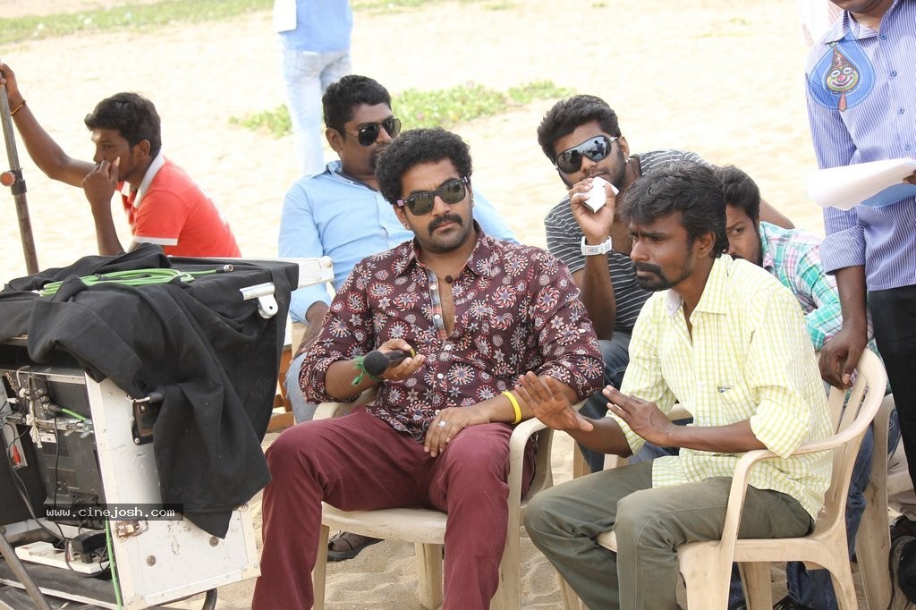 1 Pandhu 4 Run 1 Wicket Tamil Movie Stills - 27 / 60 photos