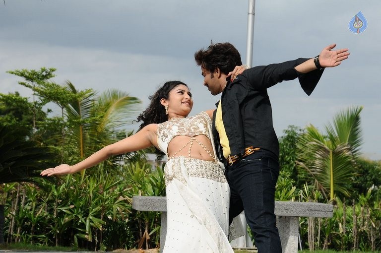 21st Century Love Photos and Posters - 23 / 78 photos