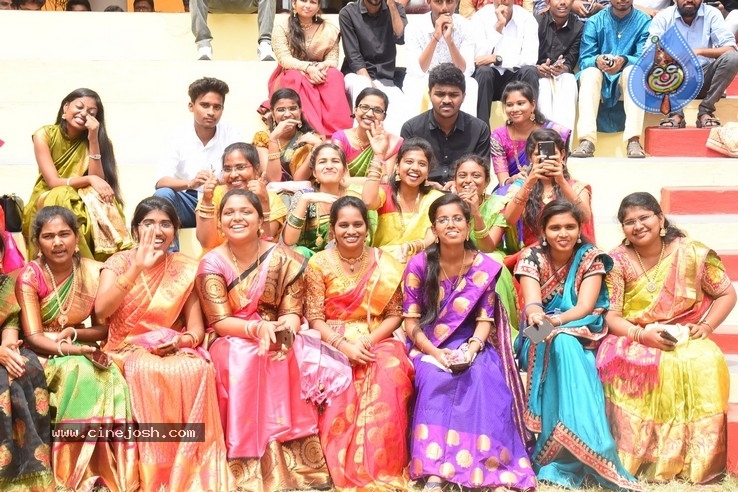 30 Rojullo Preminchatam Ela  Team at Warangal - 45 / 63 photos