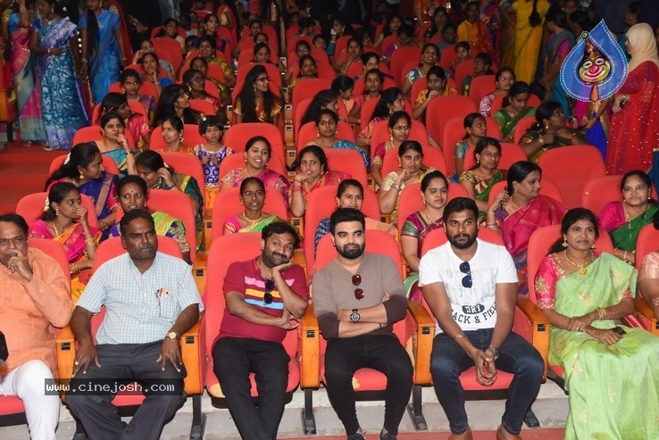 30 Rojullo Preminchatam Ela  Team at Warangal - 46 / 63 photos