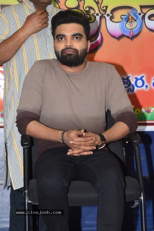 30 Rojullo Preminchatam Ela  Team at Warangal - 57 / 63 photos