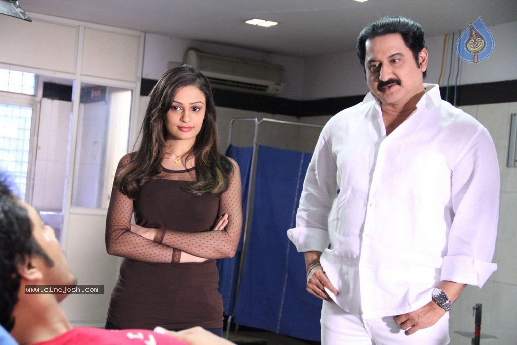 3 Idiots Movie Stills - 3 / 23 photos