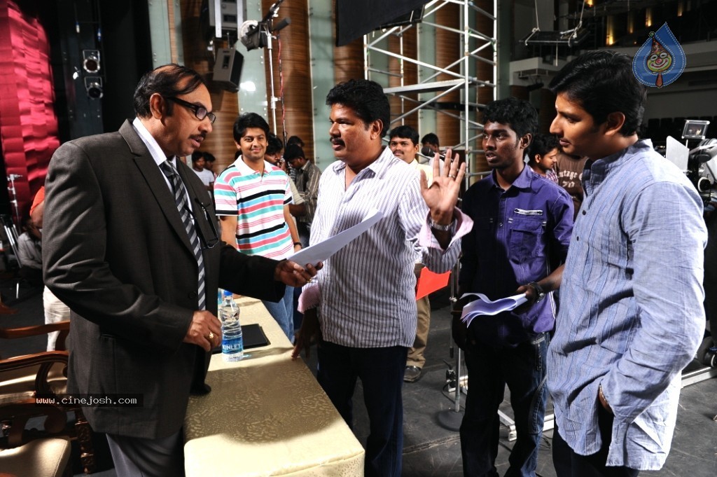 3 Idiots Tamil Movie Remake Working Stills  - 16 / 32 photos