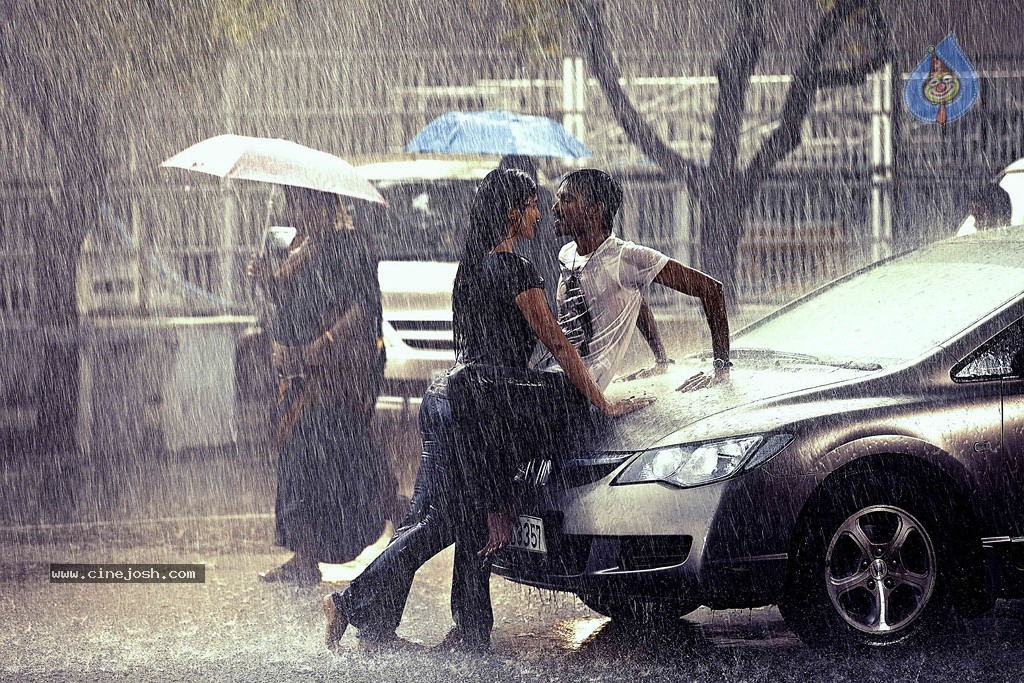 3 Tamil Movie Hot Stills - 28 / 35 photos