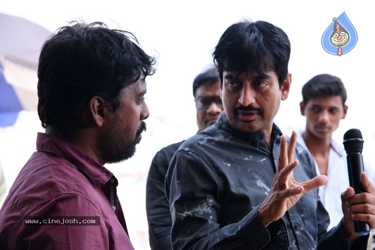 4 Letters Movie Posters And Working Stills - 10 / 15 photos