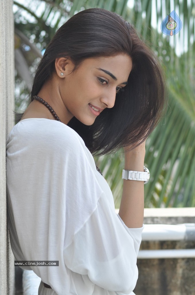 555 Tamil Movie New Stills - 70 / 89 photos