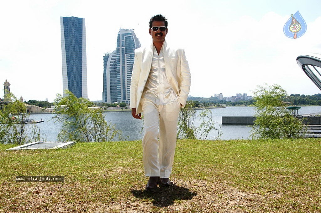6 Candles Tamil Movie Stills - 14 / 26 photos