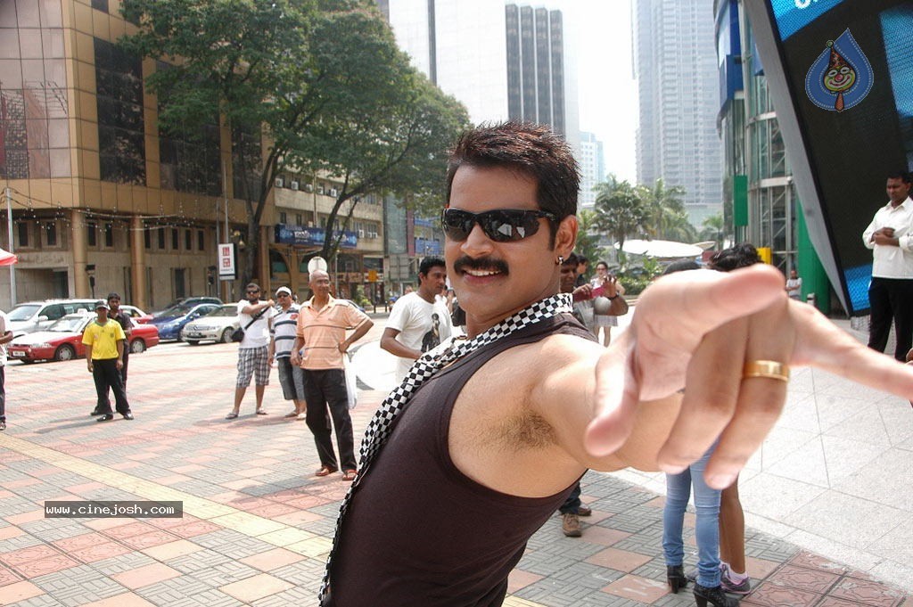 6 Candles Tamil Movie Stills - 25 / 26 photos