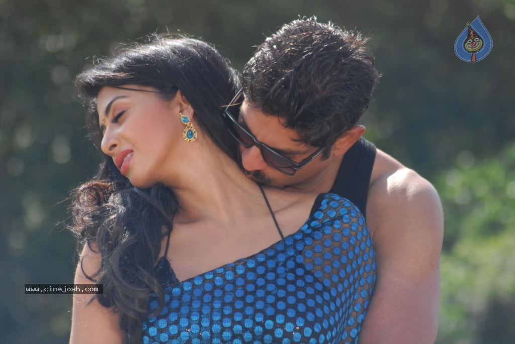 6 Movie New Stills - 5 / 7 photos