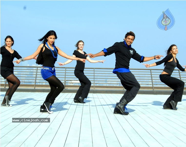 7 aam Arivu Movie Stills - 4 / 9 photos