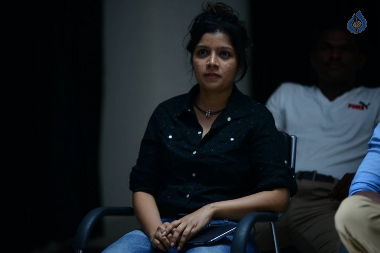 7 to 4 Movie new Photos and Posters - 19 / 42 photos