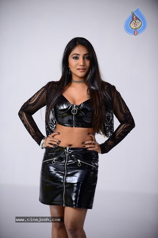 90 ml Movie Stills - 3 / 21 photos