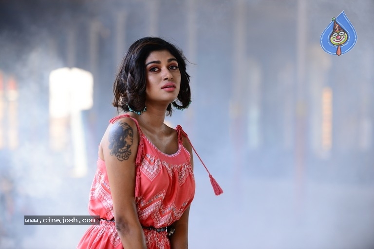 90ml Movie Stills - 7 / 20 photos