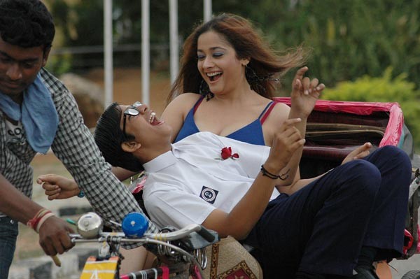 Highschool Movie Stills - Kiran Rathod, Karthik - 3 / 22 photos