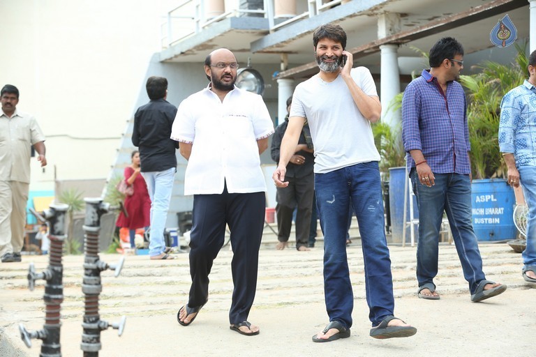 A Aa Movie Latest Posters and Photos - 9 / 57 photos