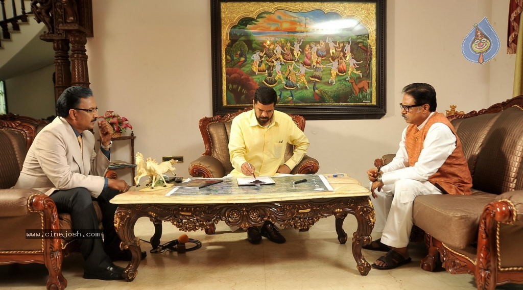 Aa Aiduguru Athade CM Movie Stills - 43 / 126 photos