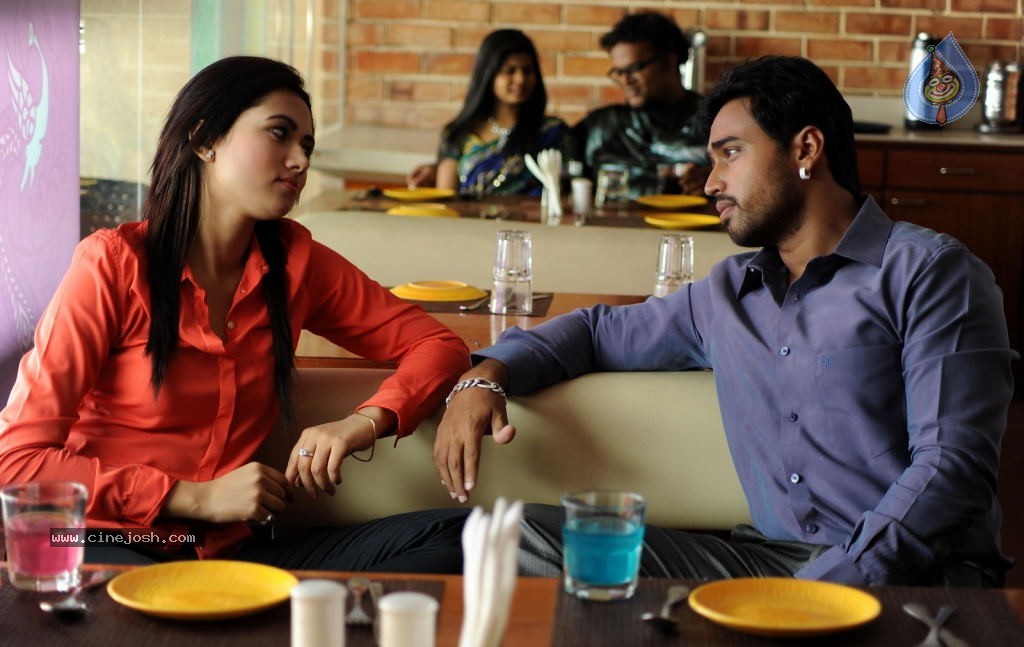 Aa Aiduguru Athade CM Movie Stills - 79 / 126 photos