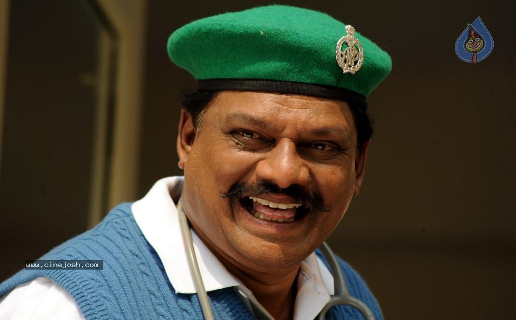 Aa Aiduguru Athade CM Movie Stills - 90 / 126 photos