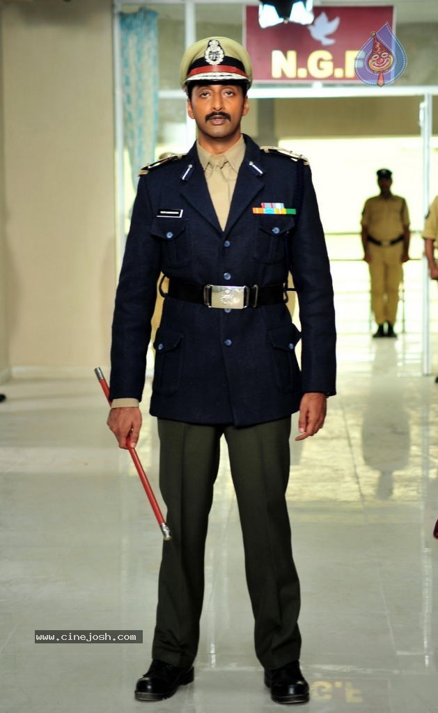 Aa Aiduguru Athade CM Movie Stills - 94 / 126 photos