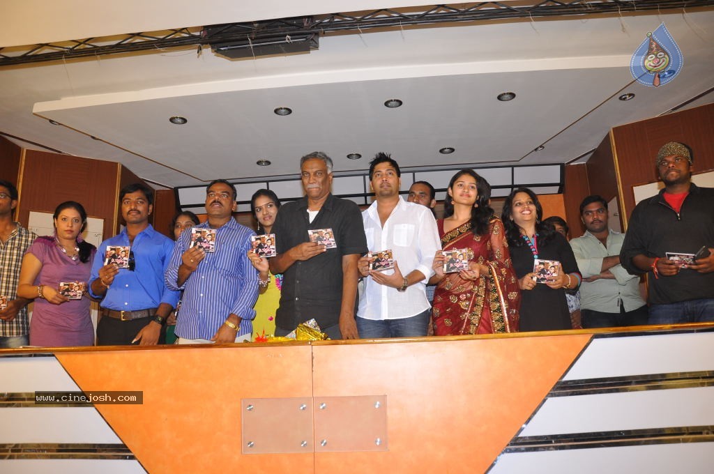 Aa Iddaru Movie Stills - 10 / 12 photos