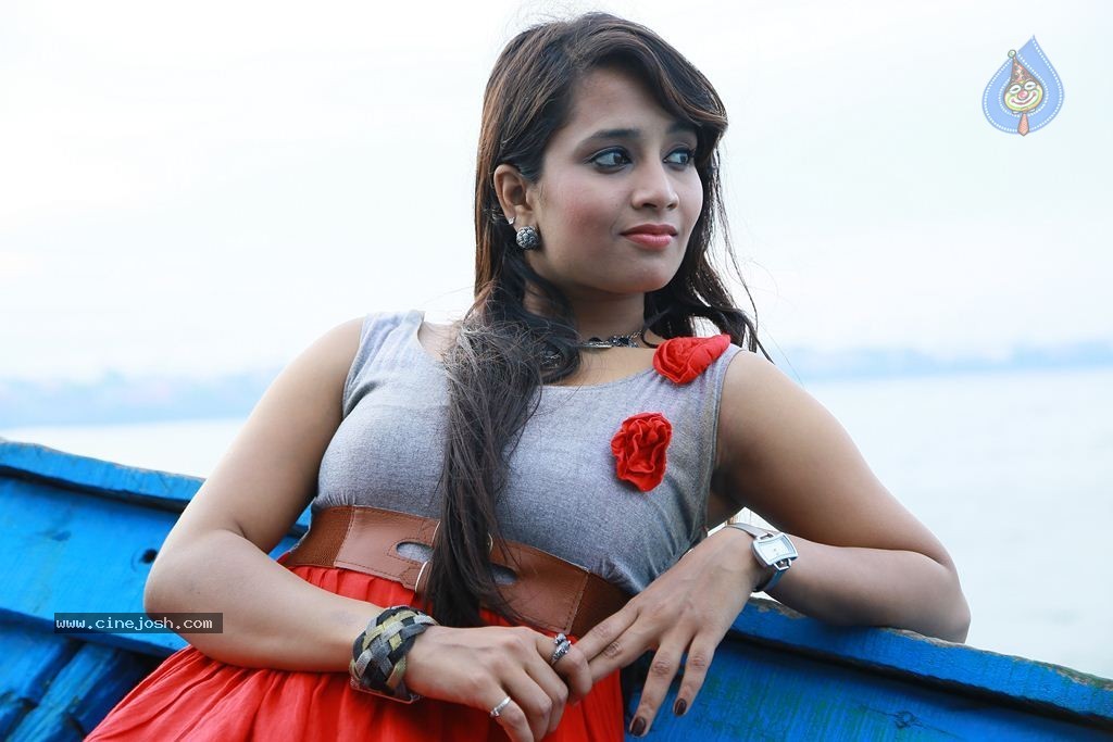 Aaaah Tamil Movie Stills - 59 / 86 photos