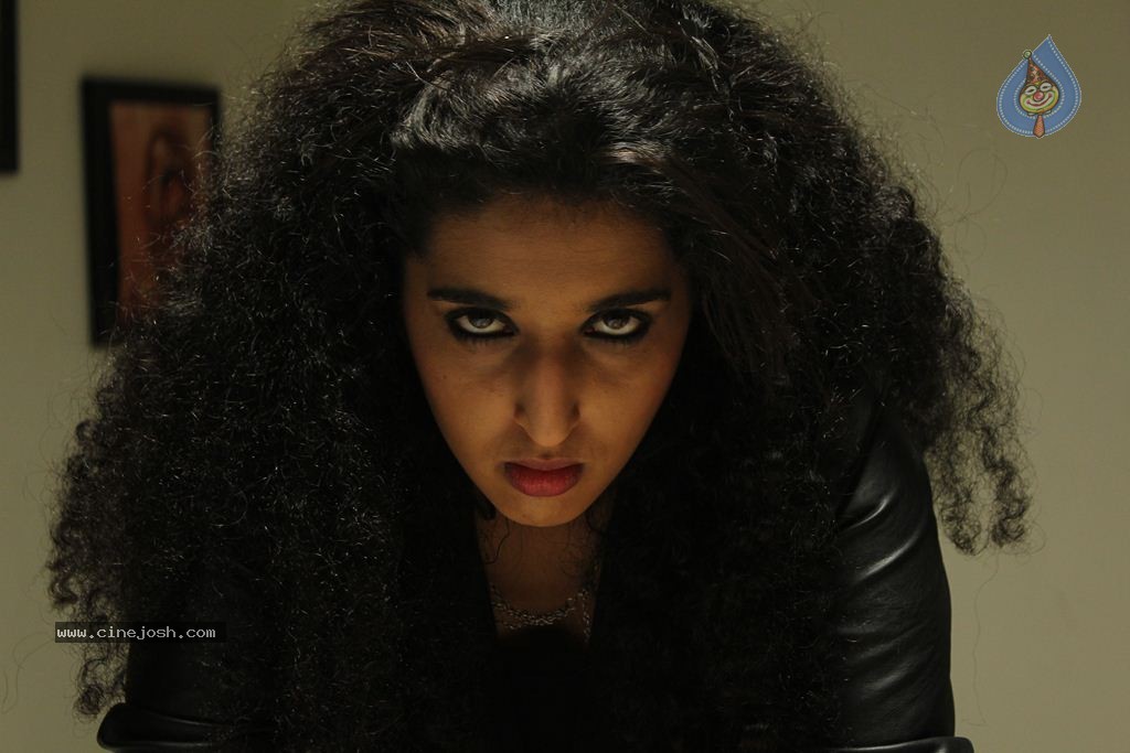 Aaaah Tamil Movie Stills - 62 / 86 photos