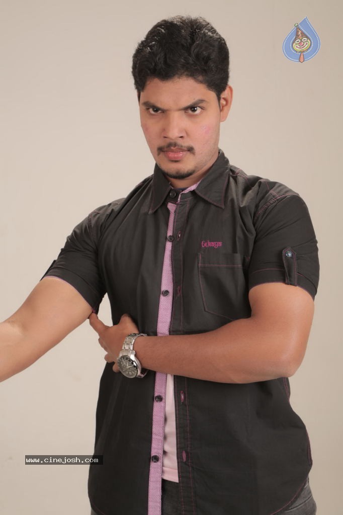 Aadi Pona Aavani Tamil Movie Stills - 3 / 52 photos