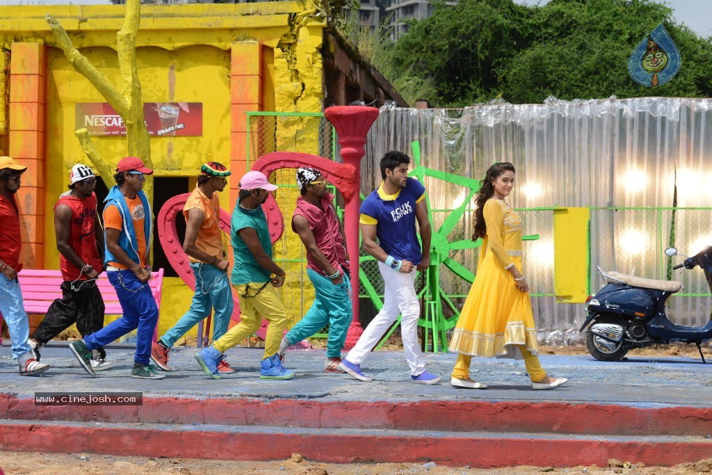 Aadu Magaadra Bujji Photos - 45 / 69 photos