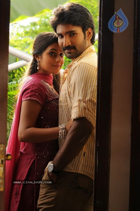 Aadu Puli Movie Stills - 33 / 127 photos