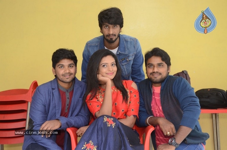 Aakali Poratam Movie Stills And Wallpapers - 2 / 9 photos