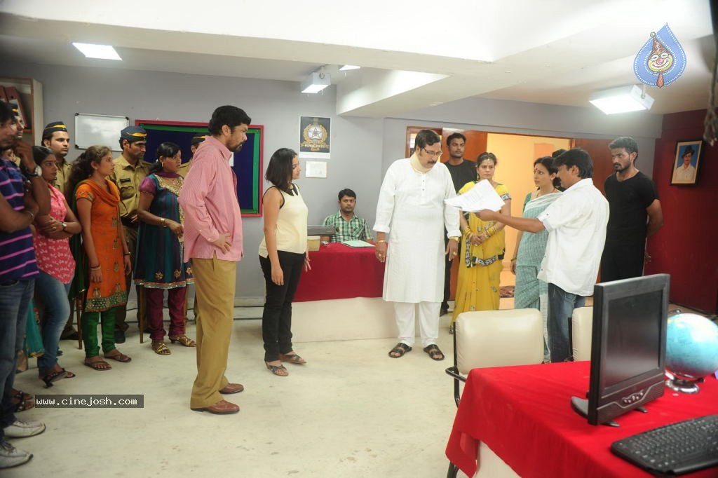 Aakasam Lo Sagam Stills & Wallpapers - 15 / 54 photos