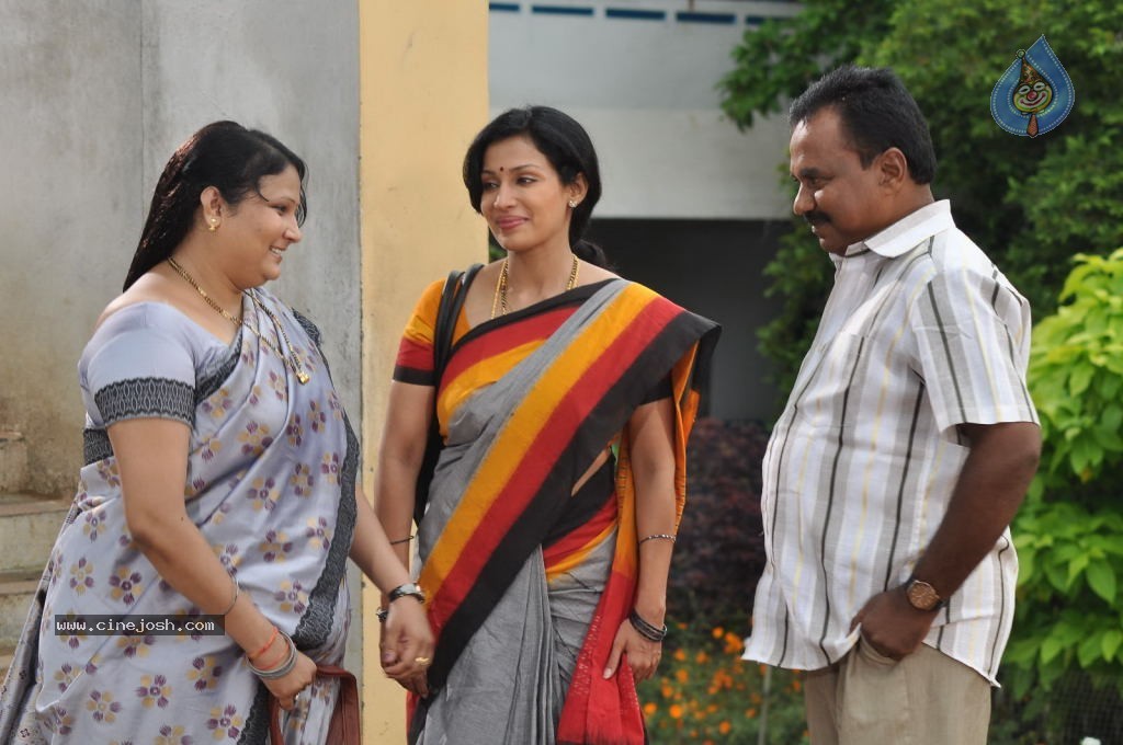 Aakasam Lo Sagam Stills & Wallpapers - 44 / 54 photos