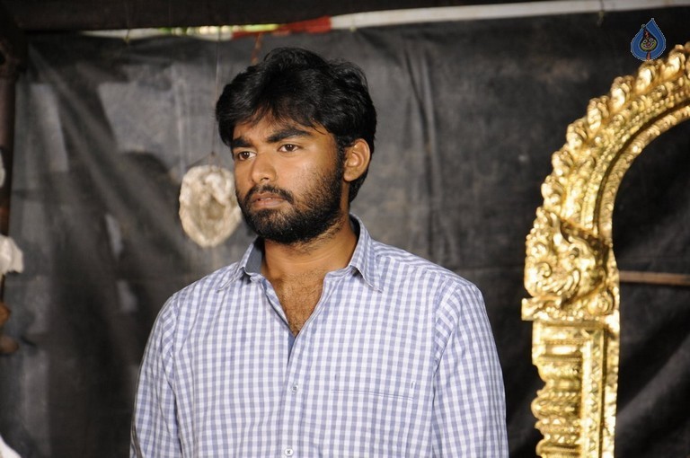 Aasi Tamil Movie Hot Photos - 26 / 34 photos