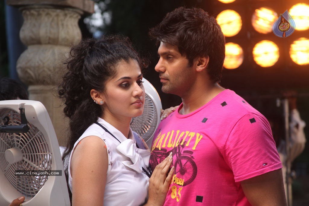 Aata Arrambam Movie Stills - 5 / 27 photos