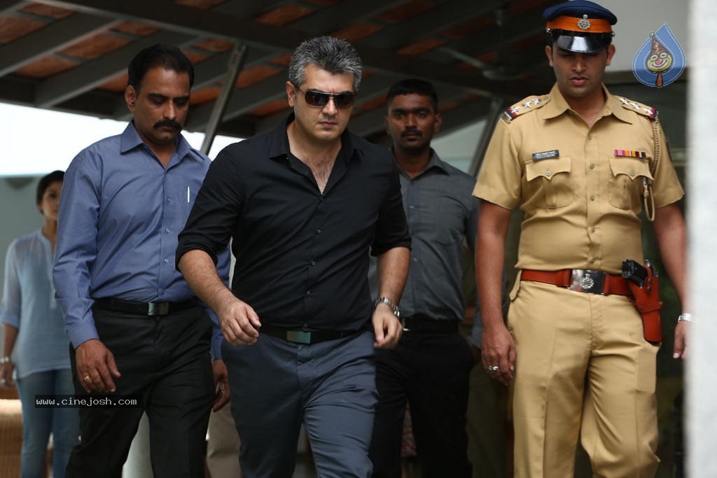 Aata Arrambam Movie Stills - 10 / 27 photos